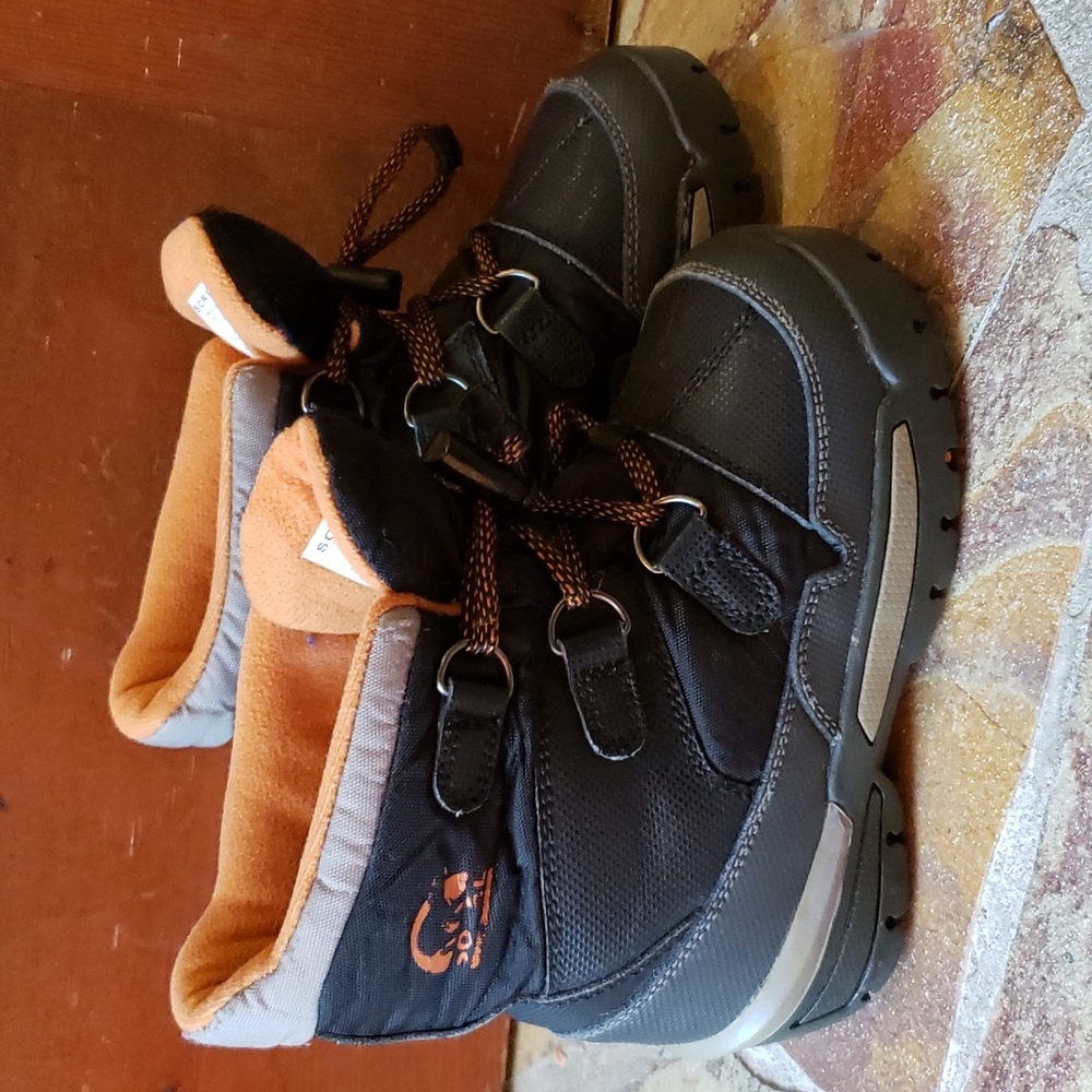 Kids Sorel "Snow Armour" Black Boots Size 11